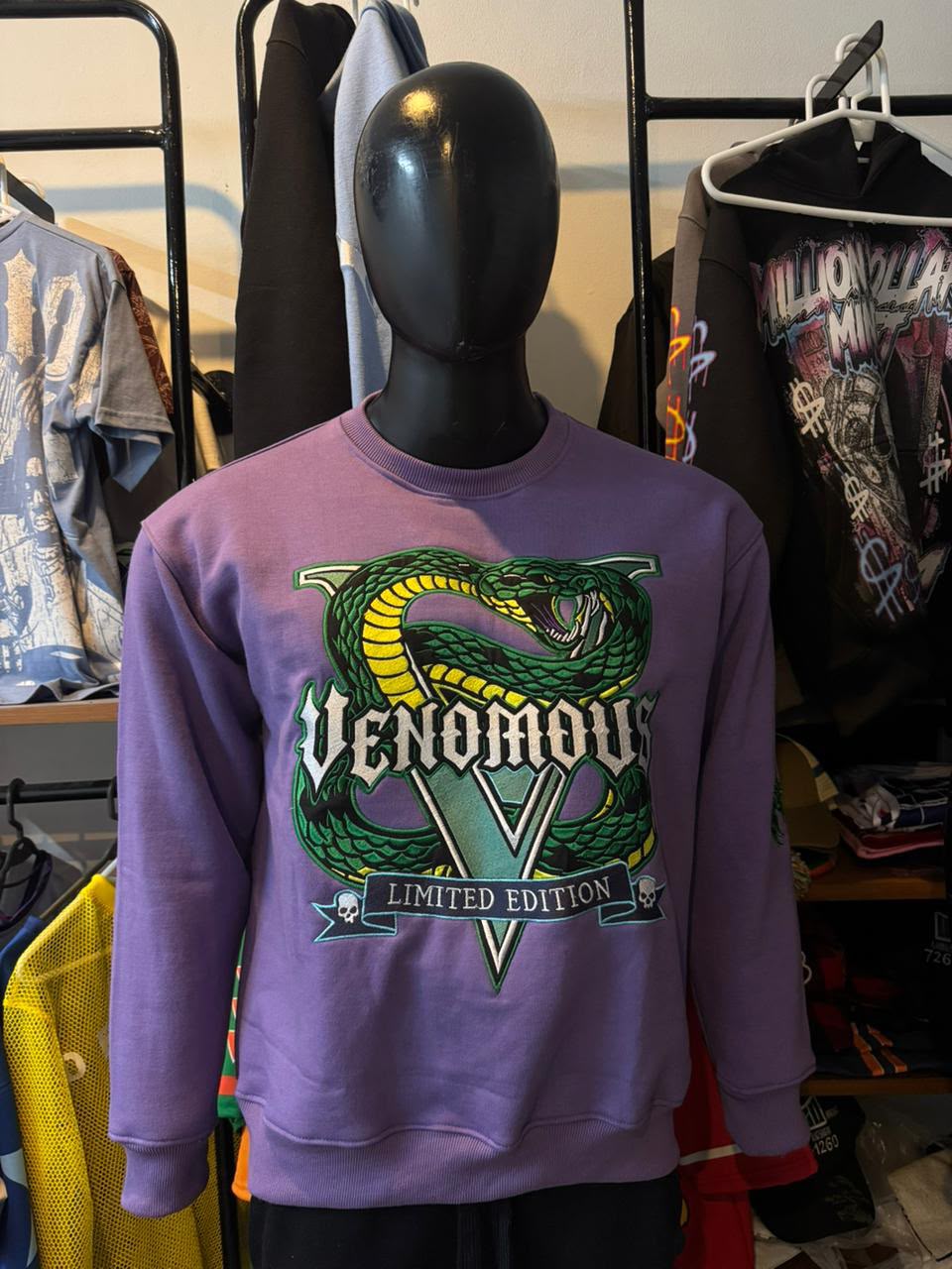 Venom Strike V Crewneck – Limited Edition