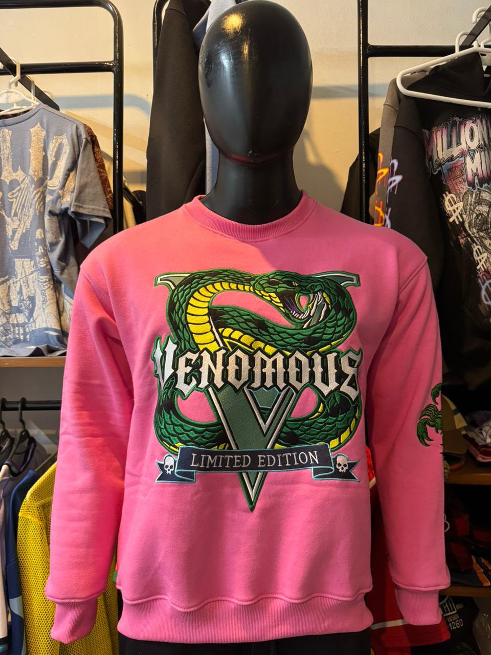 Venom Strike V Crewneck – Limited Edition